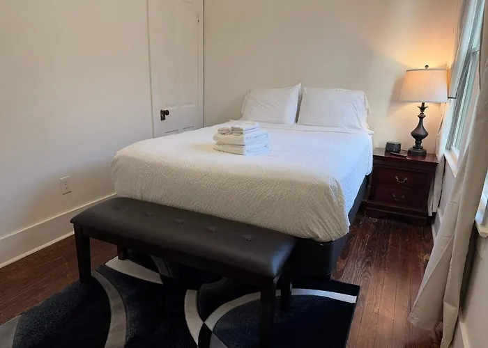 Modern Cajun Retreat Near Downtown Hébergement de vacances
