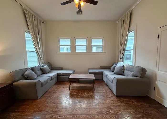 Modern Cajun Retreat Near Downtown Lafayette
