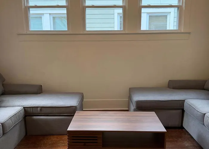 Modern Cajun Retreat Near Downtown Hébergement de vacances Lafayette